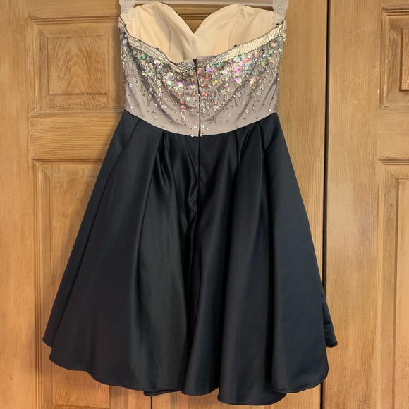 NARIANNA navy and grey dress w beading WORN 1 TIME - Picture 2 of 3